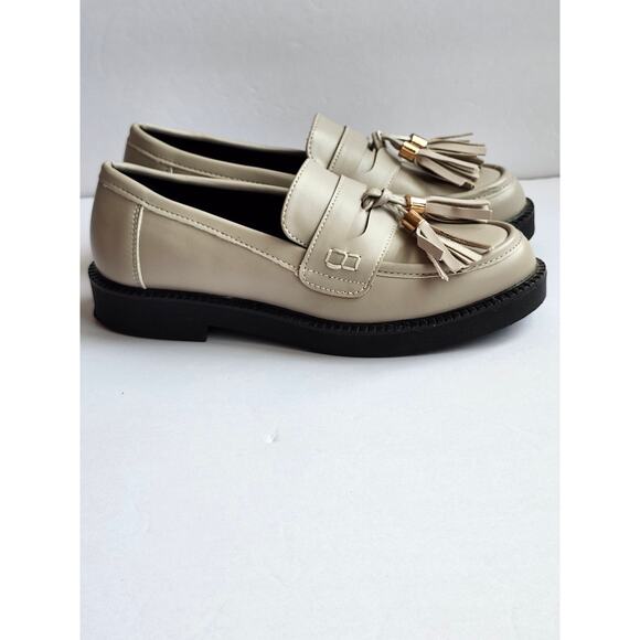 JF Georgia Tassel Slip On Loafer Preppy Casual Academia Size 4 S0021 - Picture 3 of 7